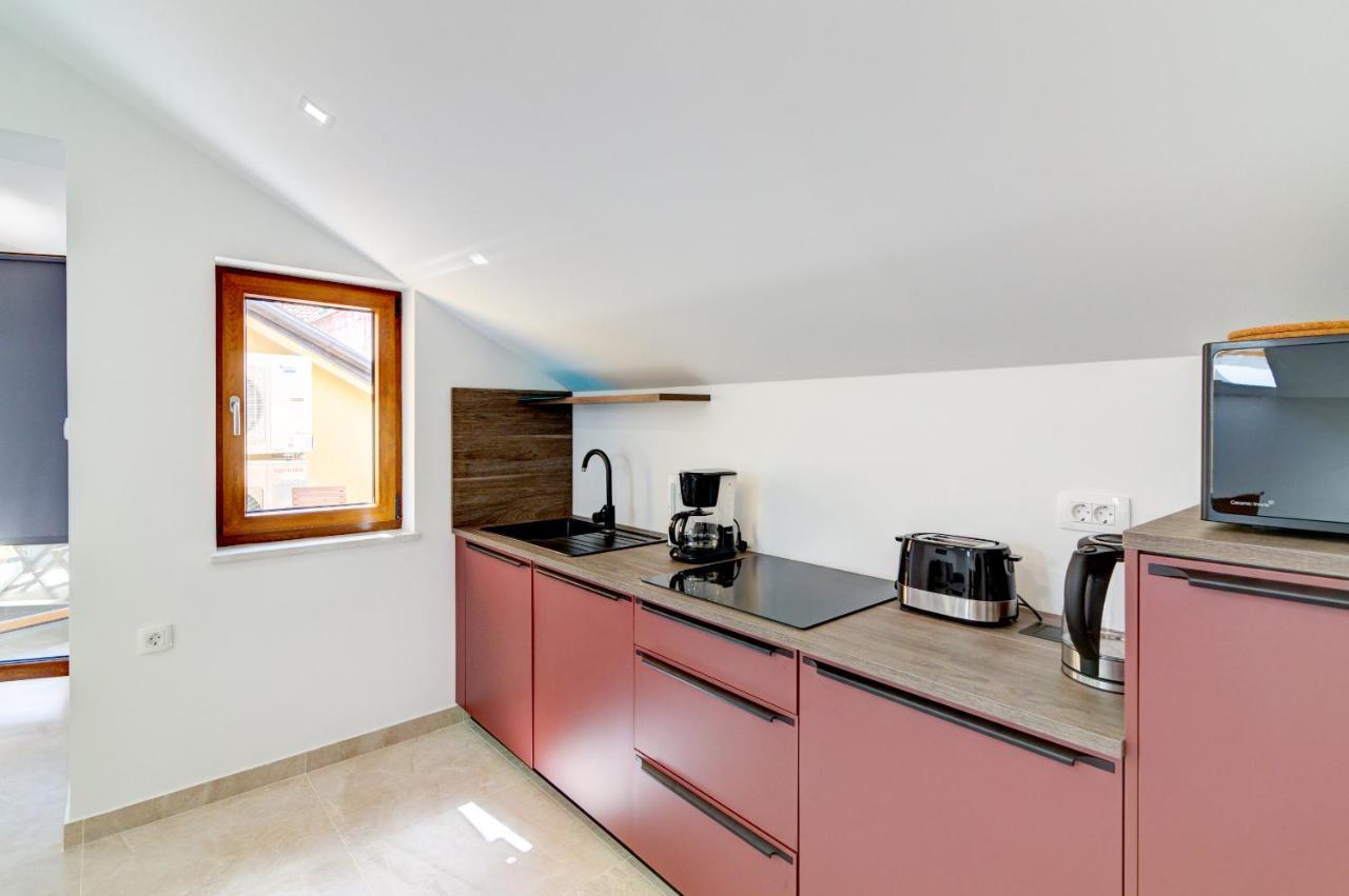Rote Zora Apartman Zengg Kültér fotó