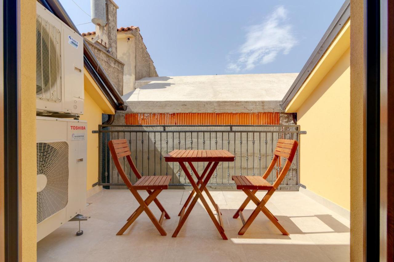 Rote Zora Apartman Zengg Kültér fotó