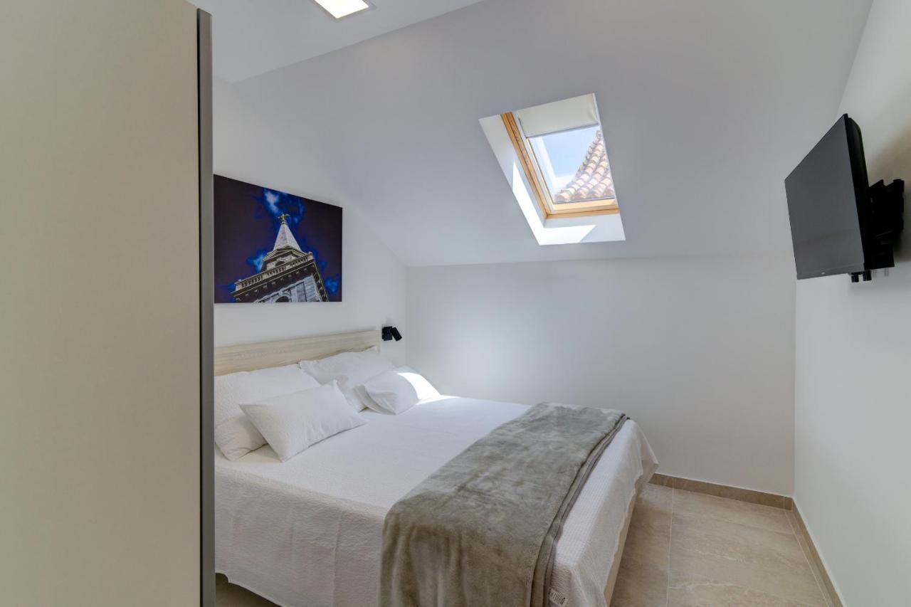 Rote Zora Apartman Zengg Kültér fotó