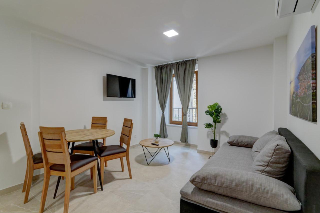 Rote Zora Apartman Zengg Kültér fotó