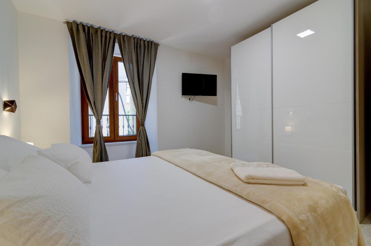 Rote Zora Apartman Zengg Kültér fotó
