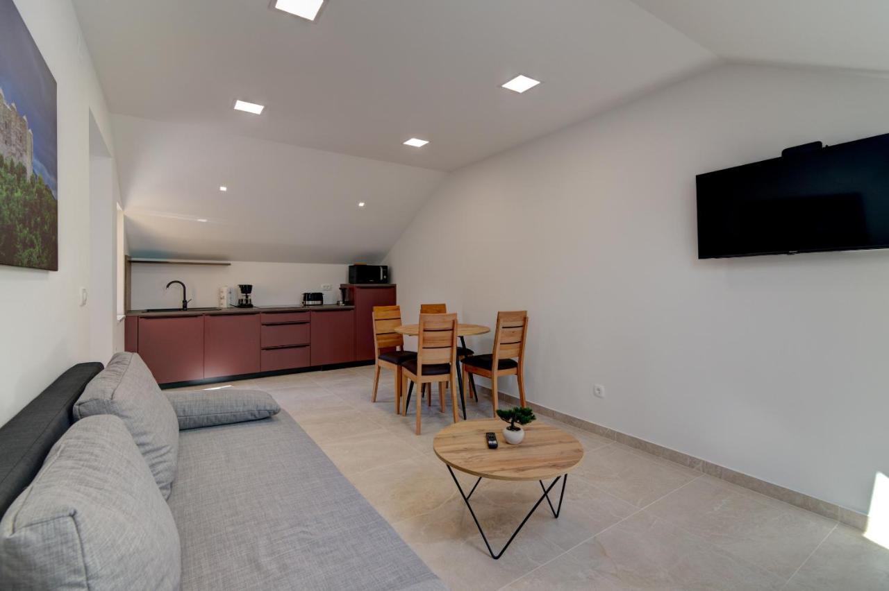 Rote Zora Apartman Zengg Kültér fotó